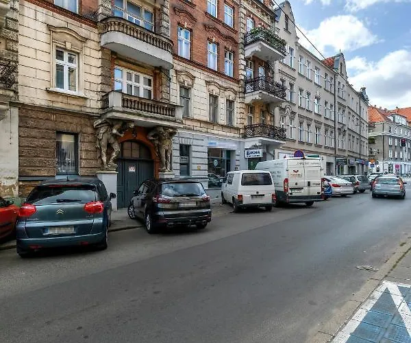 Pod Herkulesami By Renters Appartamento *