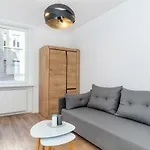 Apartment Pod Herkulesami By Renters