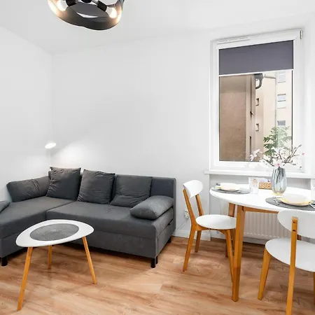 Pod Herkulesami By Renters Apartament