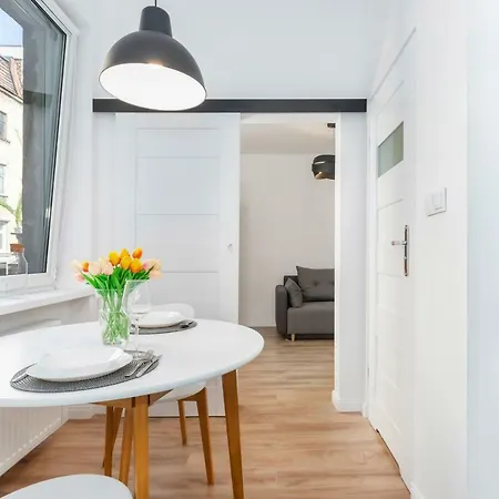 Pod Herkulesami By Renters Appartamento Poznań